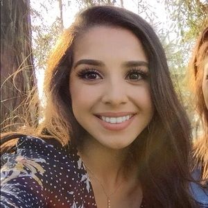 Meet your Posher, Leah